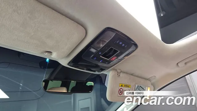 Hyundai Staria Staria 4WD Lounge 9 мест — Фото автомобиля 27
