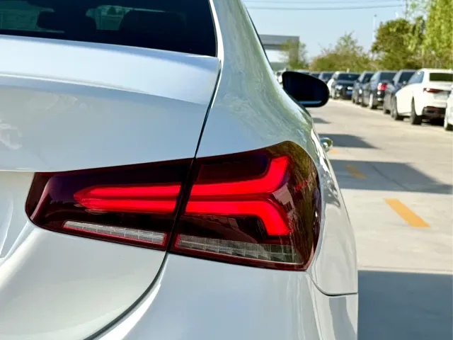 Mercedes-Benz A-Class — Фото автомобиля 10