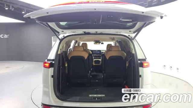 Kia Canival Carnival 4 поколение Бензин 9 мест Noblesse — Фото автомобиля 17
