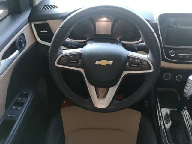 Chevrolet Monza — Фото автомобиля 10