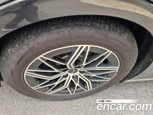 Genesis G90 Бензин 3.5 турбо AWD — Фото автомобиля 29