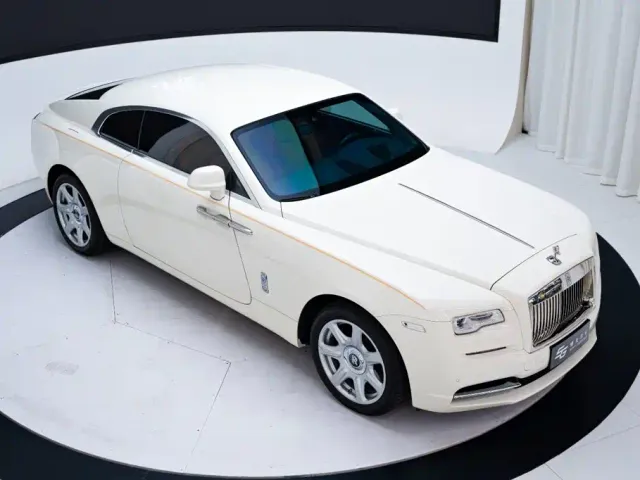 Rolls-Royce Wraith — Фото автомобиля 19