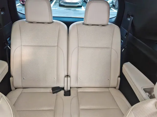 Li Auto L9 — Фото автомобиля 6
