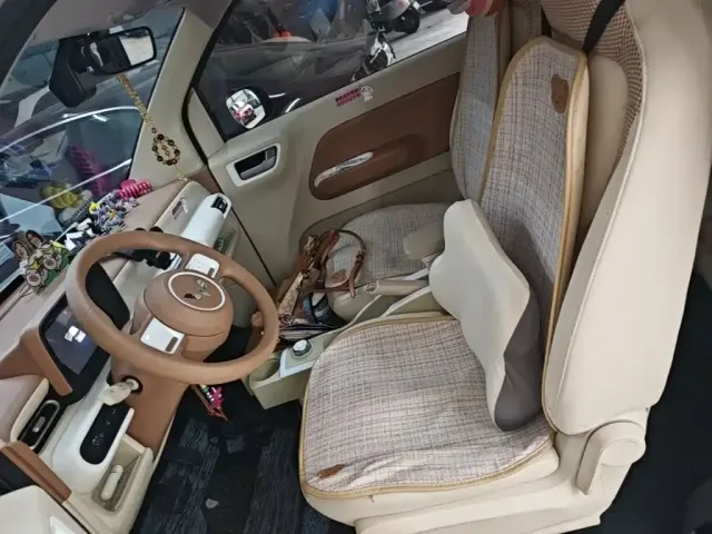 Wuling Hongguang Mini EV — Фото автомобиля 6
