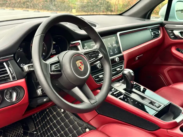 Porsche Macan — Фото автомобиля 9