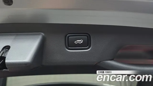 Kia Niro — Фото автомобиля 24