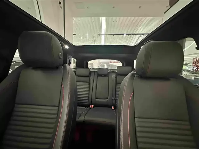 Land Rover Discovery Sport — Фото автомобиля 18