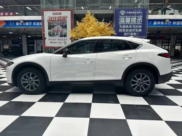 Mazda CX-4 — Фото автомобиля 6