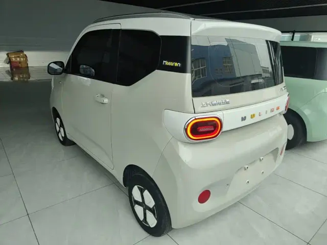 Wuling Motors Hongguang MINIEV 2024 3rd Gen 215km Advanced — Фото автомобиля 4