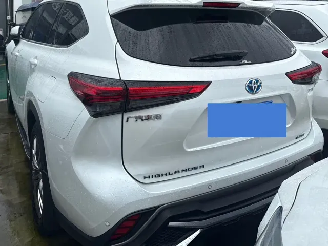 Toyota Highlander — Фото автомобиля 9