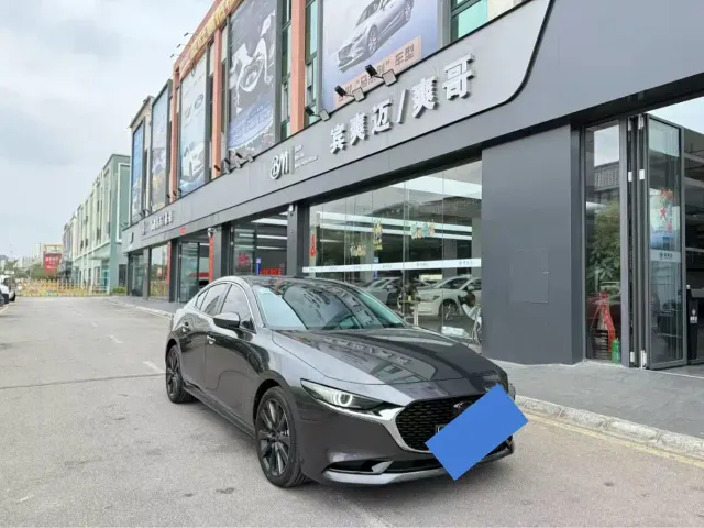 Mazda Axela — Фото автомобиля 3