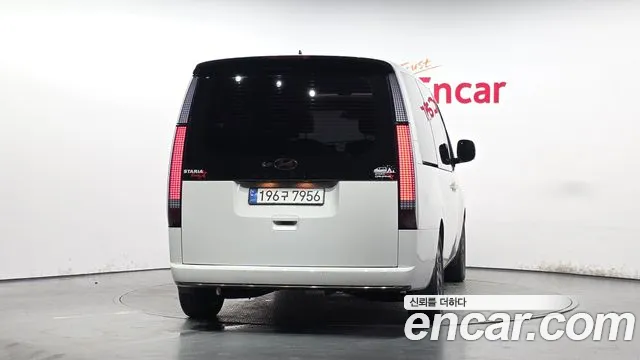 Hyundai Staria Staria — Фото автомобиля 2