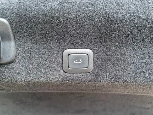 Xiaomi SU7 — Фото автомобиля 16