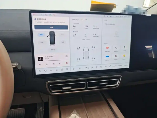 Li Auto MEGA — Фото автомобиля 12