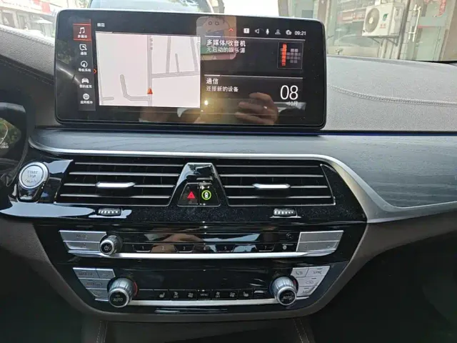 BMW 5 Series — Фото автомобиля 12