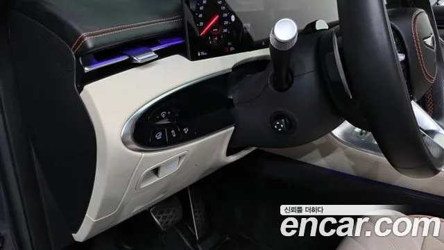 Genesis GV70 — Фото автомобиля 25