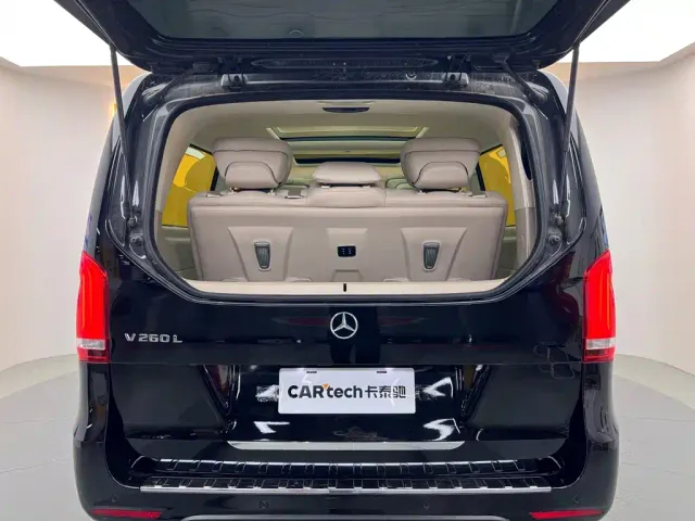 Mercedes-Benz V-Class — Фото автомобиля 11