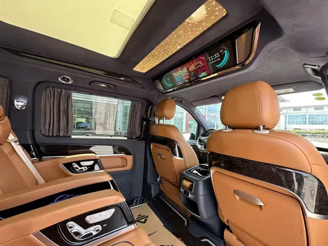 Mercedes-Benz V-Class — Фото автомобиля 14