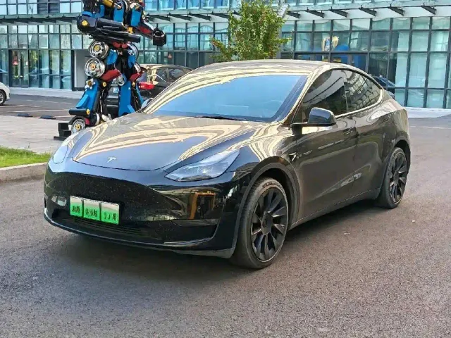 Фотография автомобиля — Tesla Model Y