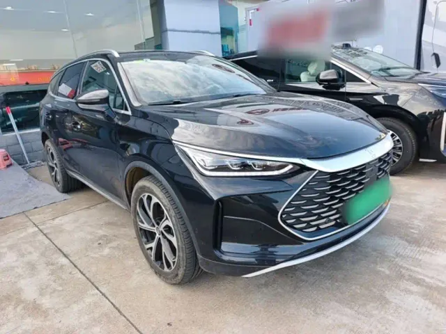 BYD Tang — Фото автомобиля 3
