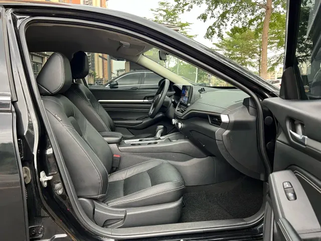 Nissan Teana — Фото автомобиля 13