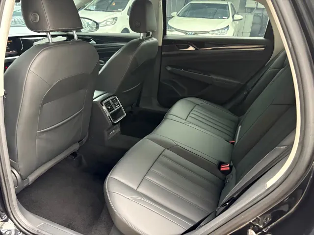 Volkswagen Passat — Фото автомобиля 11
