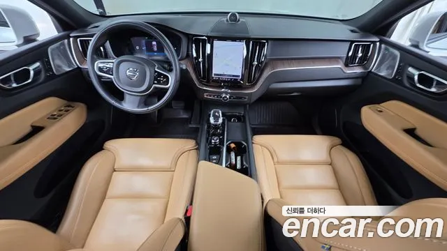 Вольво XC60 — Фото автомобиля 7