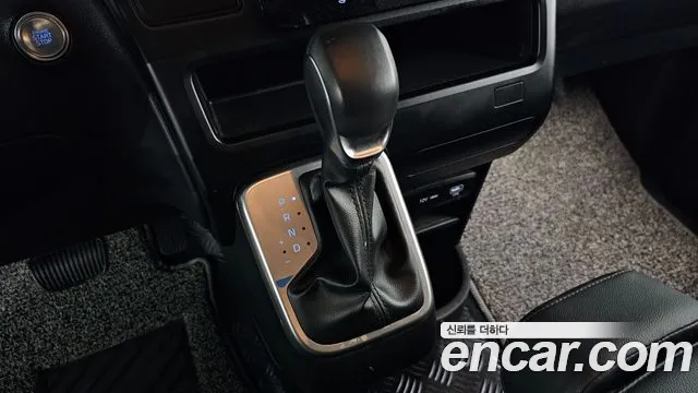 Hyundai Staria — Фото автомобиля 12