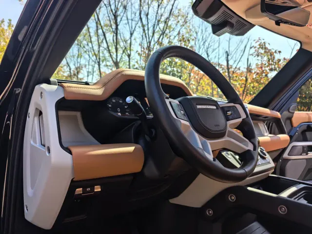 Land Rover Defender — Фото автомобиля 20