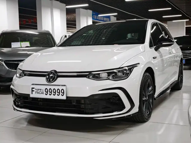 Фотография автомобиля — Volkswagen Golf