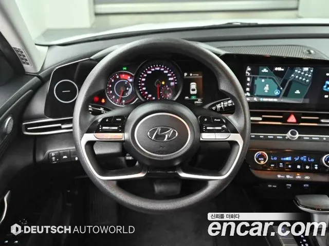 Hyundai AVANTE Avante (CN7) — Фото автомобиля 13