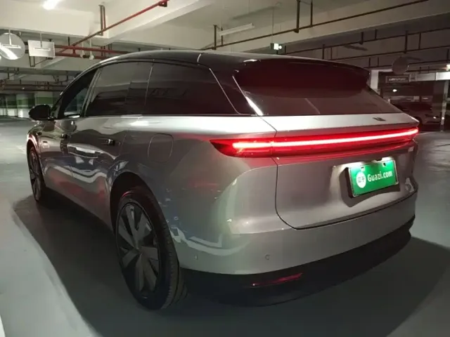 Li Auto Li Auto i6 2025 4WD Base Model — Фото автомобиля 4