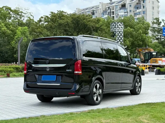 Mercedes-Benz V-Class — Фото автомобиля 4