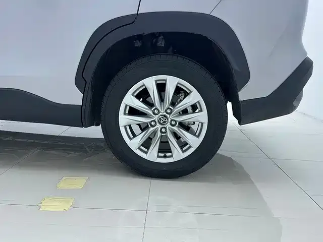 Toyota Corolla Cross — Фото автомобиля 14