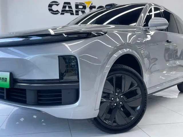 Li Auto L9 — Фото автомобиля 29