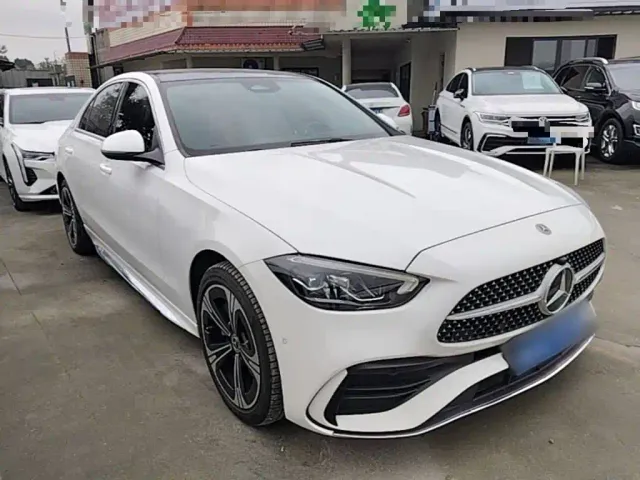 Mercedes-Benz C-Class — Фото автомобиля 3