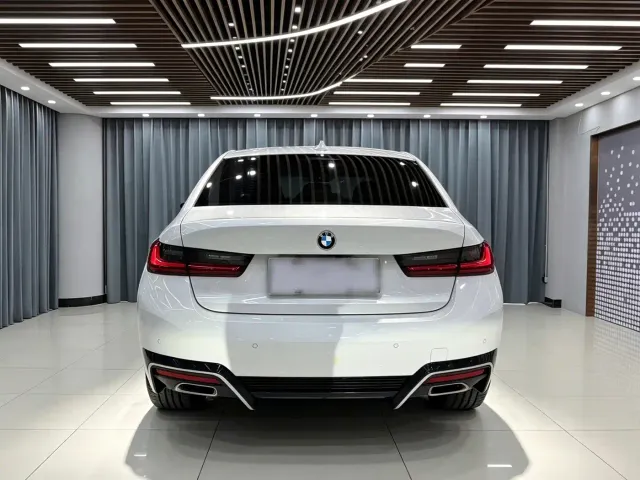 BMW i3 — Фото автомобиля 4