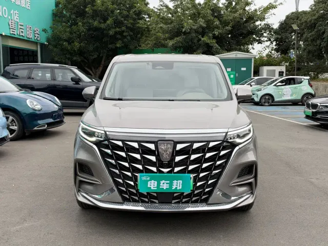 Roewe iMAX8 — Фото автомобиля 2