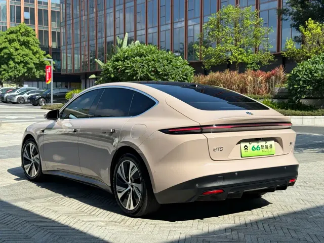 Nio ET5 — Фото автомобиля 5
