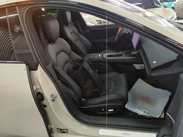 Xiaomi SU7 — Фото автомобиля 24