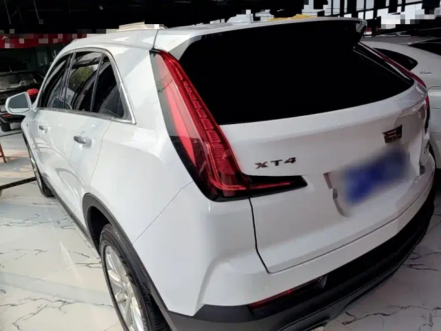 Cadillac XT4 — Фото автомобиля 4