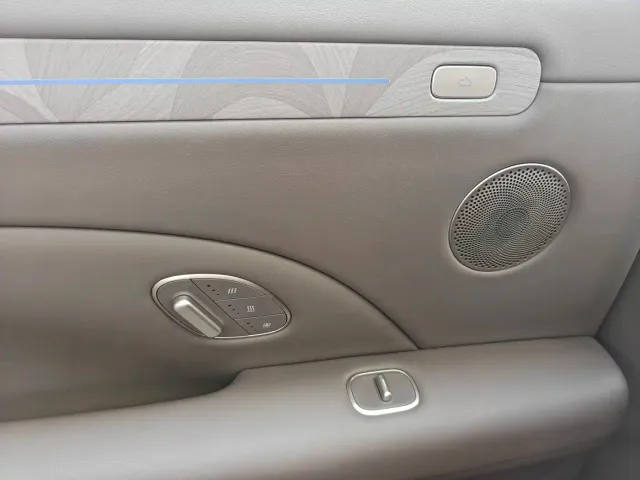 IM Motors LS6 — Фото автомобиля 18