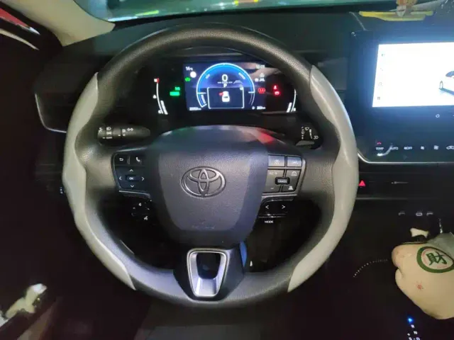 Toyota Camry — Фото автомобиля 15