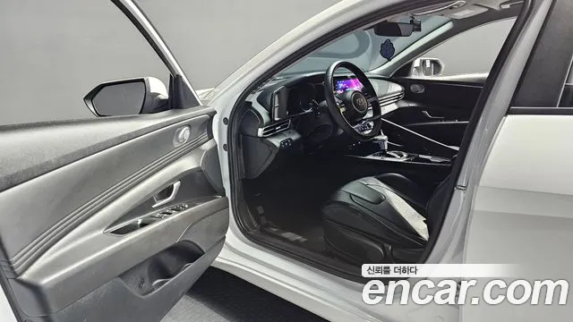 Hyundai Avante CN7 — Фото автомобиля 15
