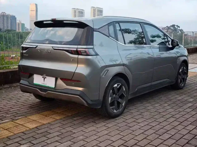 GAC Aion Y — Фото автомобиля 9