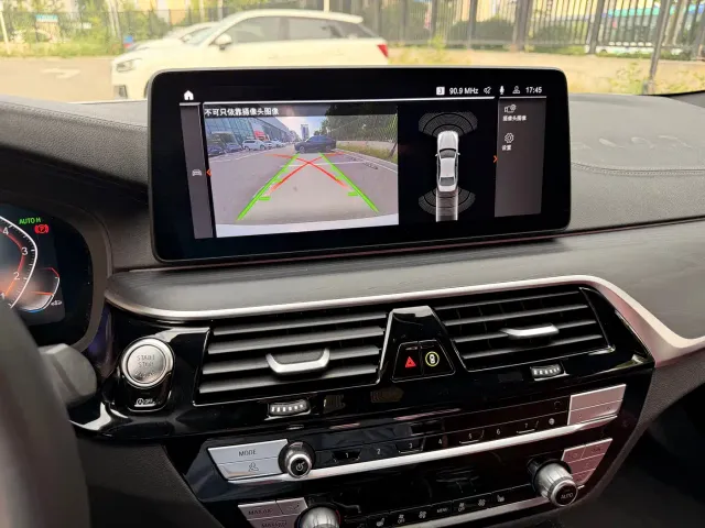 BMW 5 Series — Фото автомобиля 7