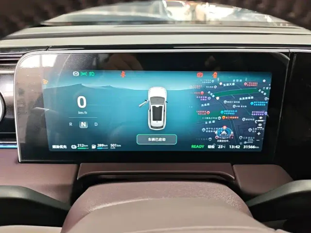 Leapmotor C11 — Фото автомобиля 11