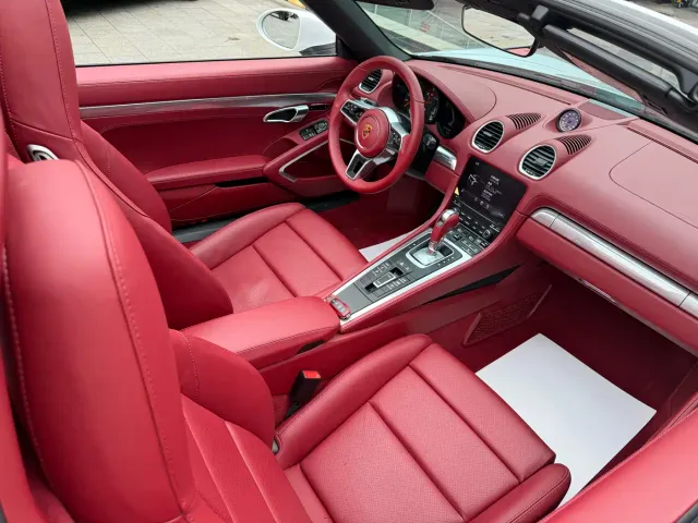 Porsche 718 — Фото автомобиля 6