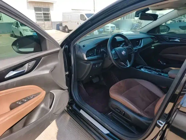 Buick Regal — Фото автомобиля 15