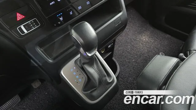 Hyundai Staria Staria 4WD Tourer 9 мест — Фото автомобиля 9